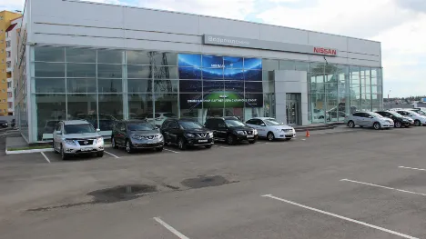 Nissan Возрождение Восток